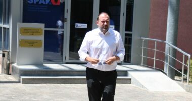 Arbjan Mazniku paraqitet në SPAK/ Dosja “5D”, Mazniku i thirrur në cilësinë e personit që ka dijeni