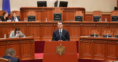 Mete: Mbyllen dy koncesione të Ministrisë së Financave, markimi i karburanteve nga gushti bëhet pa tarifë