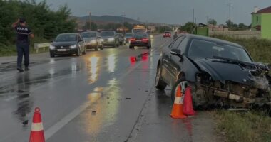 VIDEO/ Aksident i trefishtë në aksin Korçë-Bilisht, tetë të plagosur, mes tyre dy fëmijë