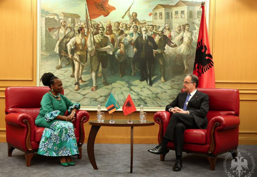 Presidenti Begaj takim me ambasadoren e Zambias, u diskutua për bashkëpunimin kundër organizatave ndërkombëtare