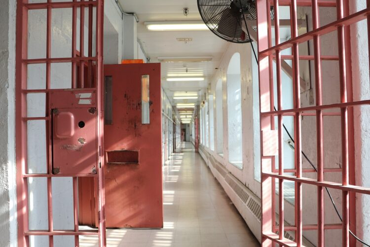 Burgjet italiane të mbipopulluara, 50 të burgosur janë vetëvrarë këtë vit