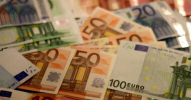 Niveli i euros “normalitet i ri”/ Ekspertët ndikim në dobësimin e euros, fluksi i turistëve dhe remitancat