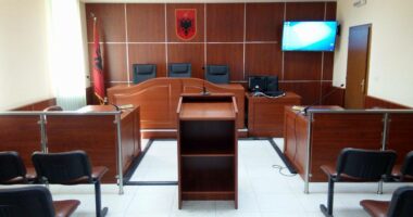 Burg 19 shpërndarësve të drogës/ U arrestuan të premten në kryeqytet me doza lënde narkotike