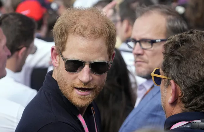 Princi Harry fajëson tabloidet britanike për marrëdhëniet e tensionuara me familjen mbretërore