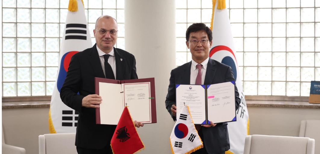 Seul/ Hasani me të rinjtë diplomatë: Bashkë mund të bëjmë më shumë për të ardhmen