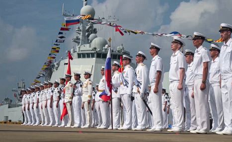 Rusia dhe Kina fillojnë stërvitjet e përbashkëta detare