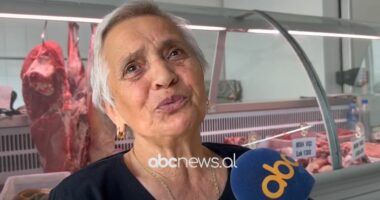 Gjyshja kasape/ Elefterie Çipa e ushtron këtë zanat prej 64 vitesh