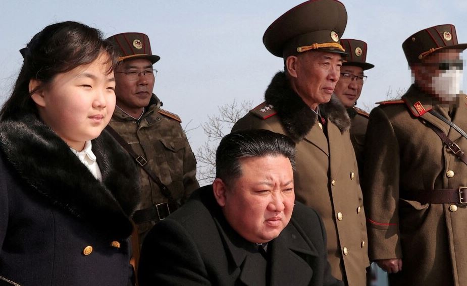 Koreja e Jugut: Kim Jong Un po përgatit vajzën e tij për t’ia dhënë pushtetin