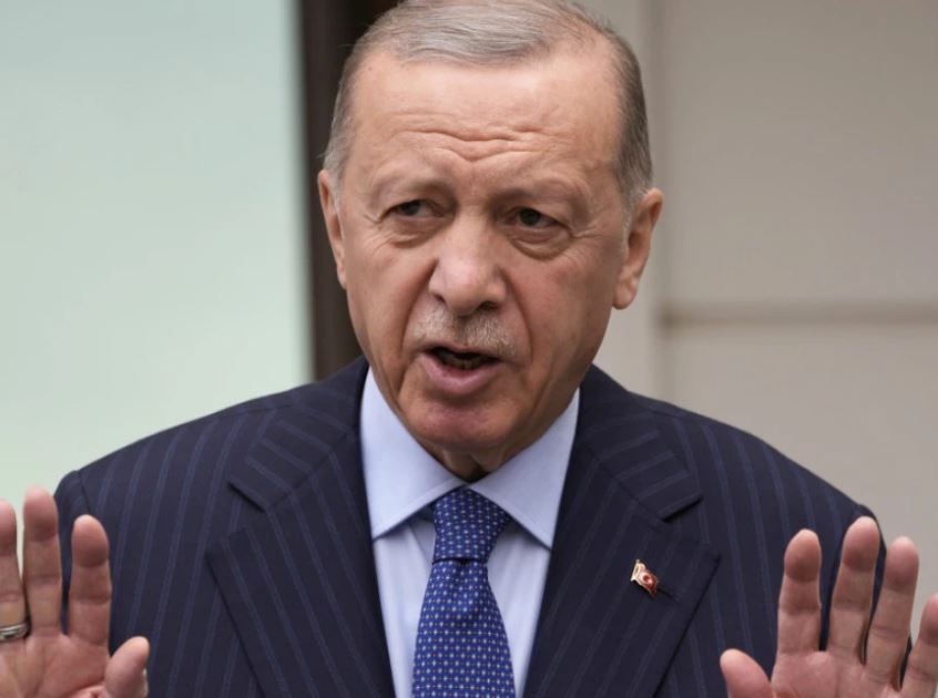 Erdogan: NATO nuk duhet të bëhet palë në luftën Rusi-Ukrainë