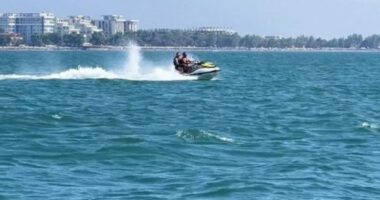 Vau i Dejës/ Dyshohet se u përplas me shkëmbin duke lundruar me Jet Ski, lëndohet 54-vjeçari dhe dy vajzat e tij të mitura