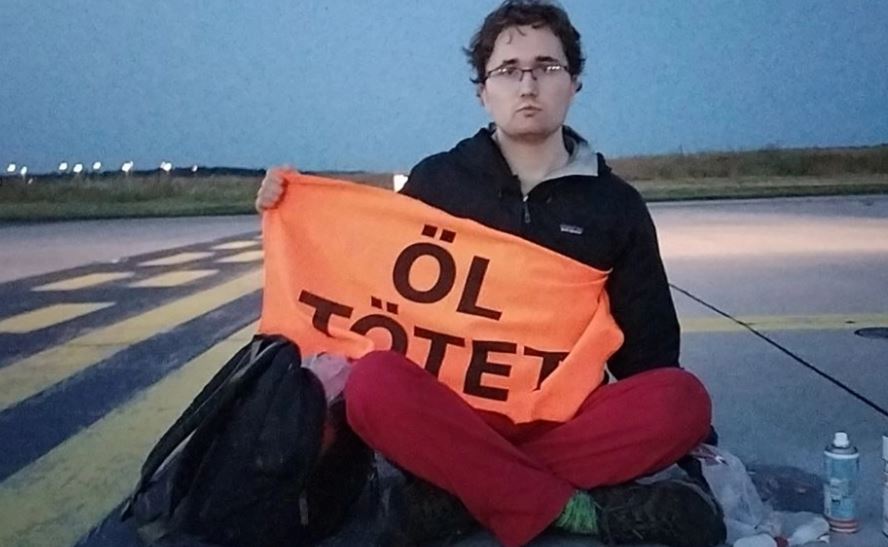 Aktivistët e klimës bllokojnë aeroportin e Frankfurtit, anulohen mbi 50 fluturime