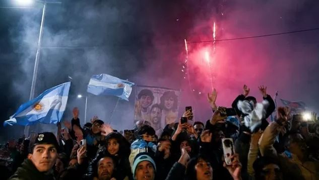 Kore raciste kundër Francës/ Lojtarët e Argjentinës kënduan këngën pas titullit në Amerikën e Jugut
