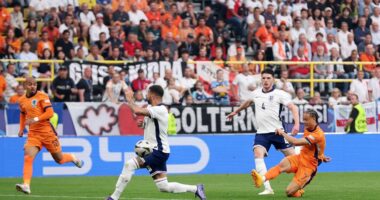 Eurogol i Xavi Simons, Holanda merr avantazhin në “Signal Iduna Park”