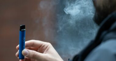 Hyn në fuqi ligji në Australi, nga sot cigaret elektronike mund të blihen vetëm në farmaci