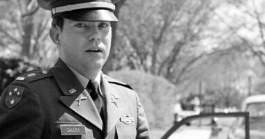 I dënuar për vrasjen e civilëve në Vietnam, ndërron jetë në moshën 80-vjeçare ish oficeri amerikan