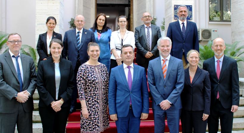 Representatives of American justice meeting at the Supreme Court