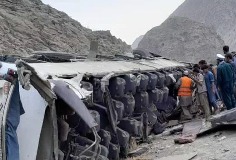 Aksident tragjik në Afganistan/ 17 të vdekur dhe 34 të plagosur nga përmbysja e autobusit