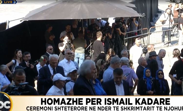 Tribute to Ismail Kadare, state ceremony in honor of the well-known writer