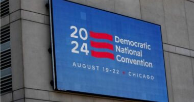 SHBA, demokratët investojnë 15 milionë dollarë për fushatë në 7 shtete vendimtare