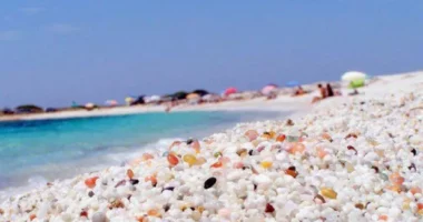 Sardenja, në dy muaj u grabitën 120 kilogramë guralecë