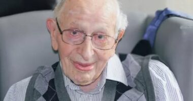 Burri më i vjetër në botë mbush 112 vjeç: Nuk kam asnjë sekret, por…