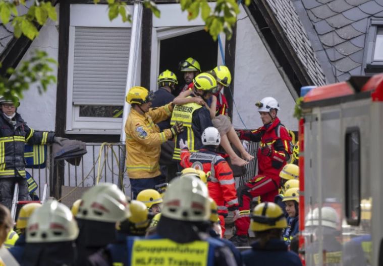 Shembja e hotelit në Gjermani, një grua nxirret e gjallë nga rrënojat