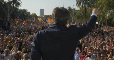 Trazira në Spanjë/ Gjykata kërkon shpjegime nga qeveria për arratisjen e liderit separatist, Carles Puigdemont