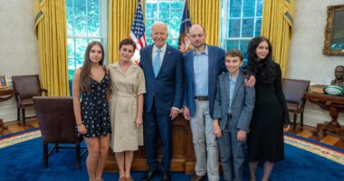 Biden mirëpret në Shtëpinë e Bardhë kritikun e Kremlinit, Kara-Murza