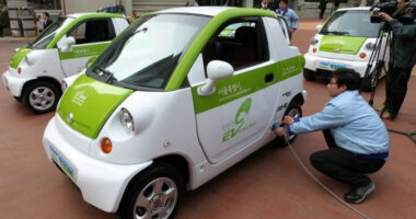 Koreja e Jugut mban një takim urgjent për sigurinë e automjeteve elektrike pas zjarrit