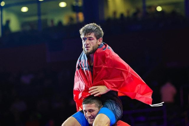 Lojërat Olimpike/ Shqipëria prek çerekfinalen, mundësi Zelimkhan Abakarov kalon pengesën e parë