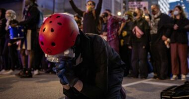 SHBA, vazhdojnë protestat pranë Kuvendit të Demokratëve