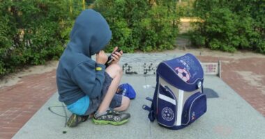 Përdorimi tepër i madh i mjeteve digjitale nga fëmijët/ Cilat janë dobitë dhe rreziqet?