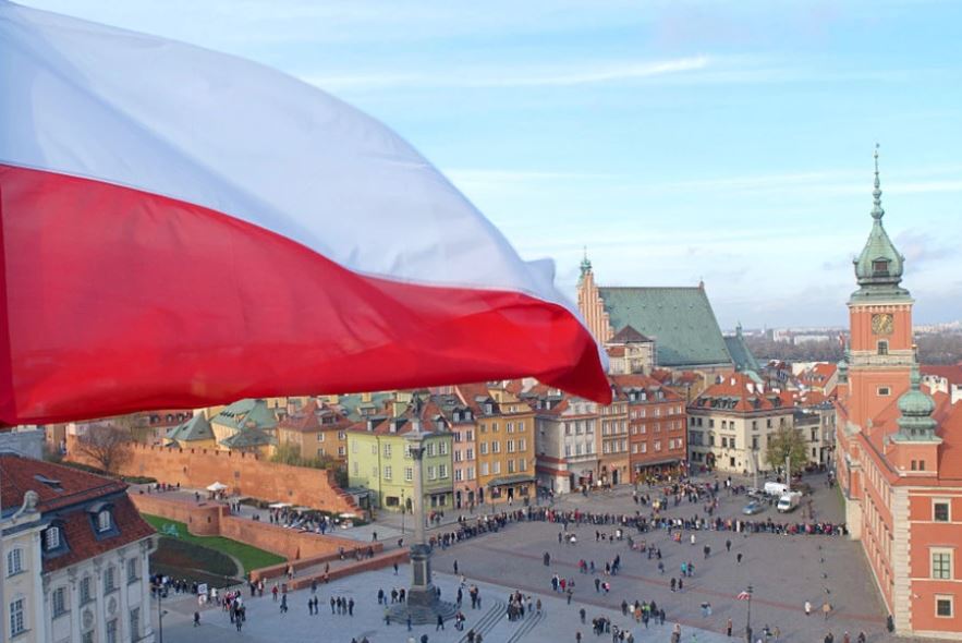 Polonia e gatshme të hapë kufirin me Bjellorusinë, por me një kusht