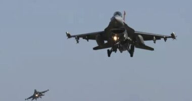 SHBA i thotë “Jo” Ukrainës, refuzon propozimin për të dërguar amerikanë për të mirëmbajtur avionët F-16