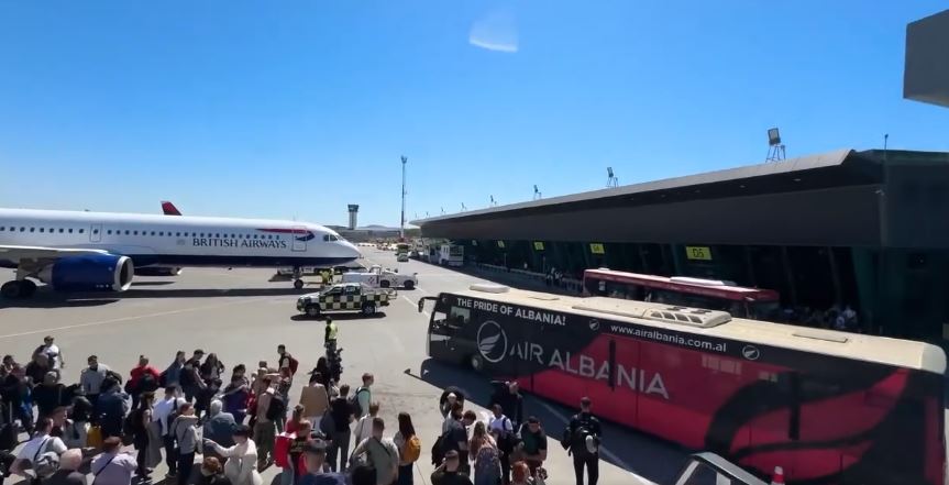 Shqipëria turistike/ Rama jep shifrat: Në Aeroportin “Nënë Tereza” gjatë muajit korrik numri i hyrjeve ka kaluar mbi një milion