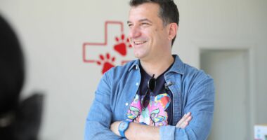 Pastrimi i mbeturinave/ Veliaj apel bizneseve të mos i hedhin mbetjet në koshat për familjarët: Tolerancë zero për shkelësit