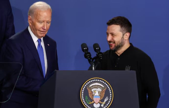 Biden bisedë telefonike me Zelenskyn, njofton një paketë të re ndihme ushtarake për Ukrainën