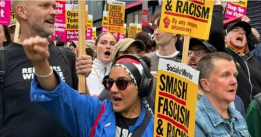 “Nuk ka vend për urrejtje”/ Britani, mijëra njerëz protestojnë kundër racizmit