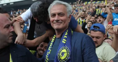 Fenerbahce hyn fuqishëm në merkato, Mourinho kërkon në Stamboll “yllin” anglez