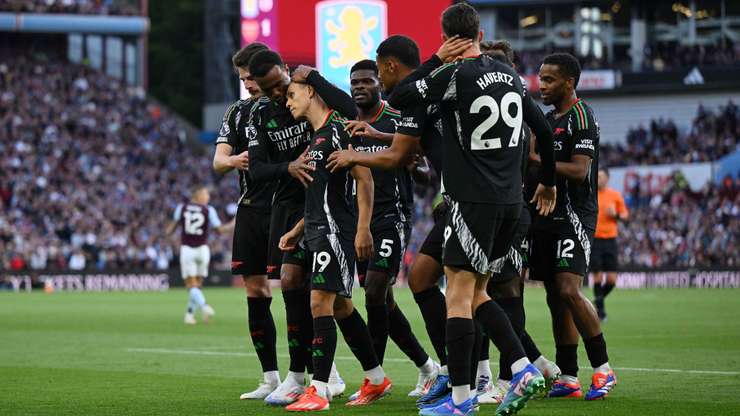 “Topçinjtë” me marsh kampioni, Arsenal triumfon pastër në “Villa Park”