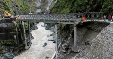 Shembet ura në Kinë, dy të vdekur dhe 17 të zhdukur