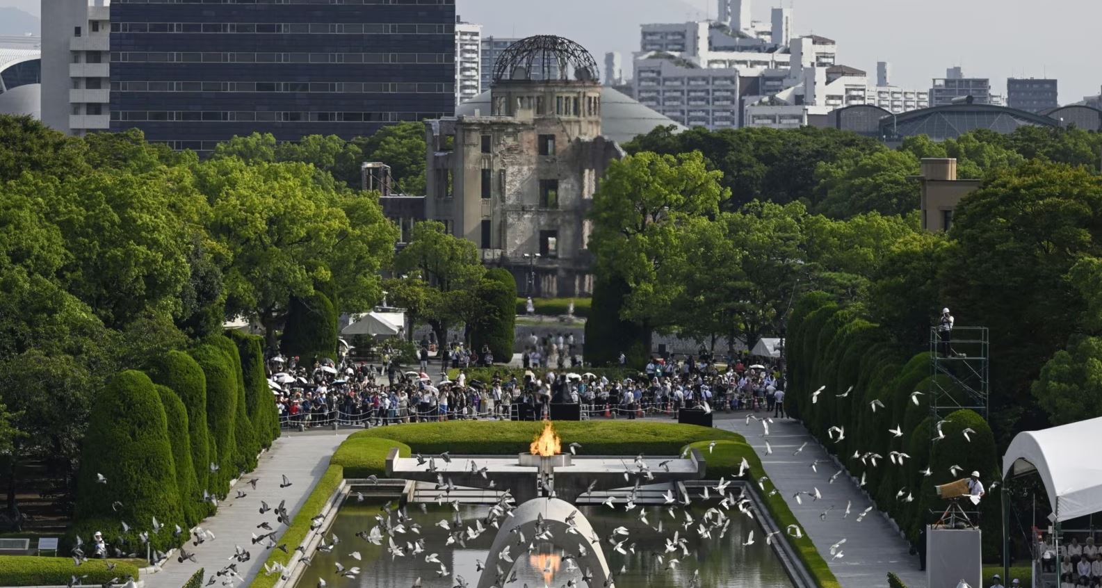 Japonia dyfishon shpenzimet e mbrojtjes për shkak të kërcënimeve nga Pekini, Pheniani dhe Moska