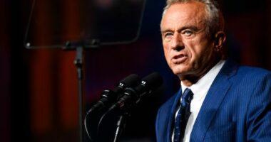 Robert F. Kennedy Jr pritet të largohet nga gara, burimet: Po planifikon të mbështesë Trump