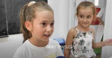 Tekste shkollore falas/ Nis shpërndarja nëpër shkolla