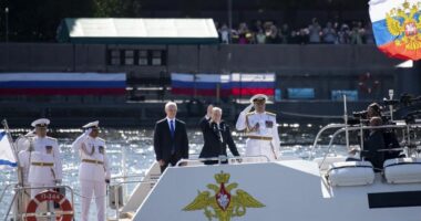 Ministri rus: Ukraina planifikoi të vriste Putinin me dron kamikaz gjatë paradës në Shën Petersburg