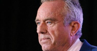 Robert F. Kennedy Jr tërhiqet nga gara presidenciale