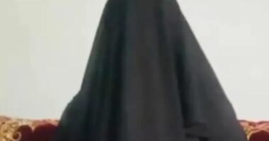 “Zëri im nuk është i ndaluar”, gratë në Afganistan sfidojnë talebanët pas ndalimit me ligj për të kënduar