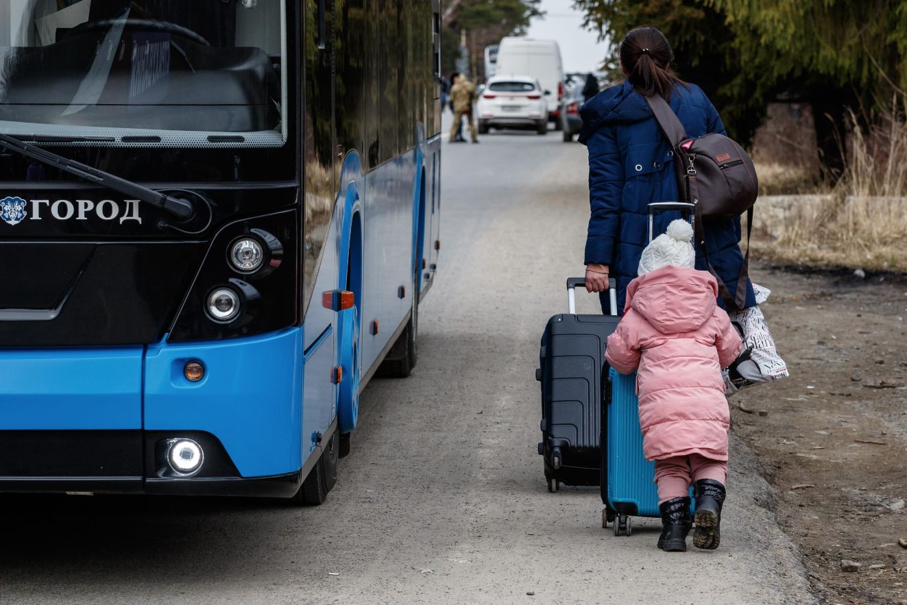 Hungaria kufizon mbështetjen për refugjatët ukrainas, vetëm ata nga zonat e luftës do të kenë të drejtën për strehim falas