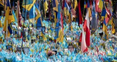 Ukraina shënon Ditën e Përkujtimit të Mbrojtësve/ Zelensky: Nuk do ta falim kurrë Rusinë!