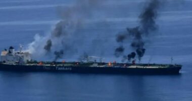 U sulmua nga rebelët Houthi/ Pentagoni: Anija greke me 150.000 tonë naftë, një rrezik i madh